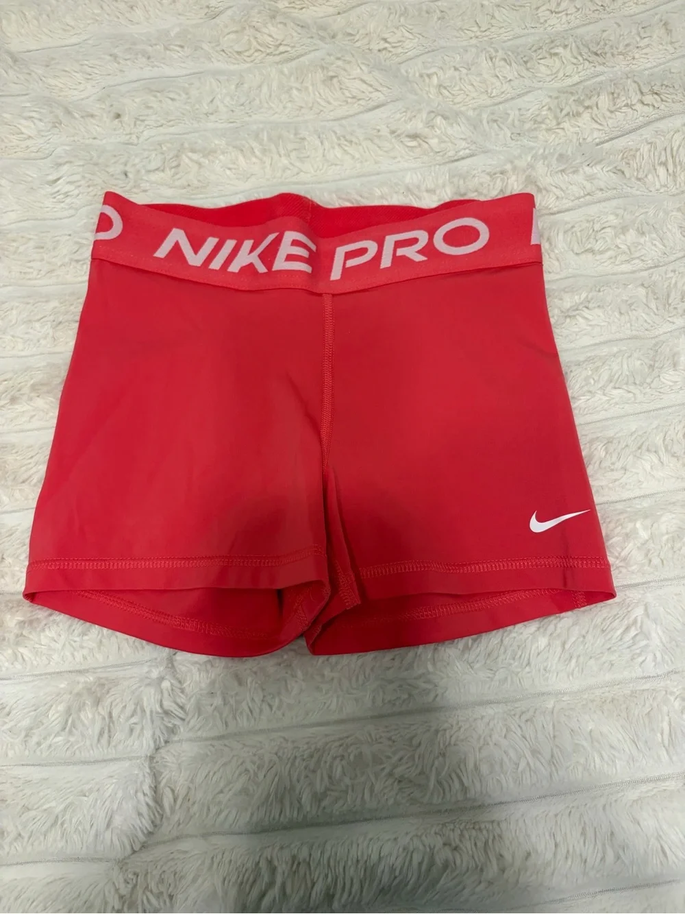 Nike Pro Women's Bright pink Training Bike Shorts
